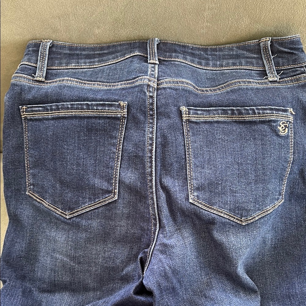 Susan Graver BOHO Regular High Stretch Denim Crop Jeans with Frayed Tulip Hem - Picture 12 of 12